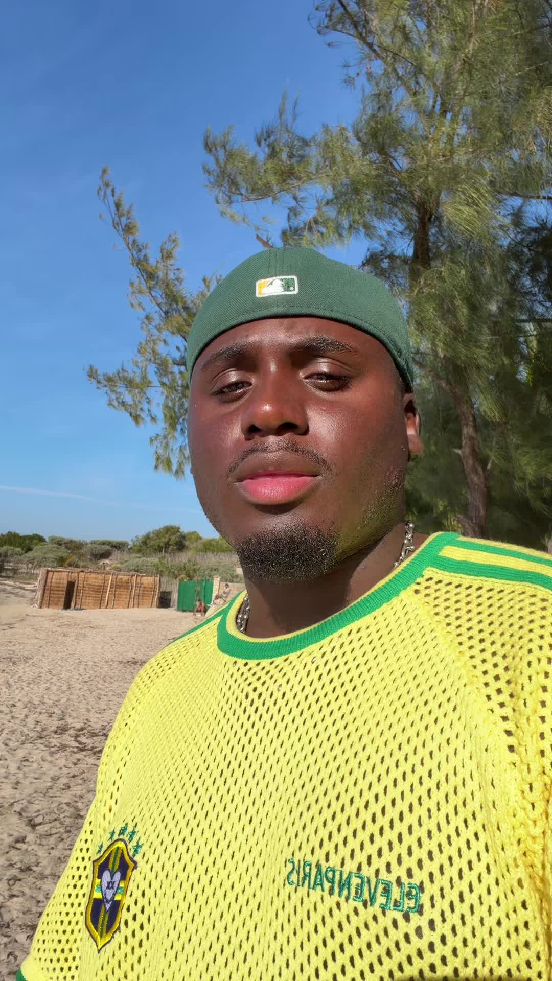 @CHЯIS 🧢