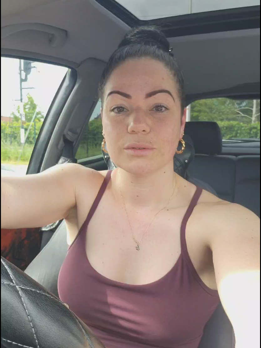 @LuciaSharona.bk