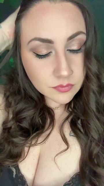 @Greeneyedmom23 (Erin)