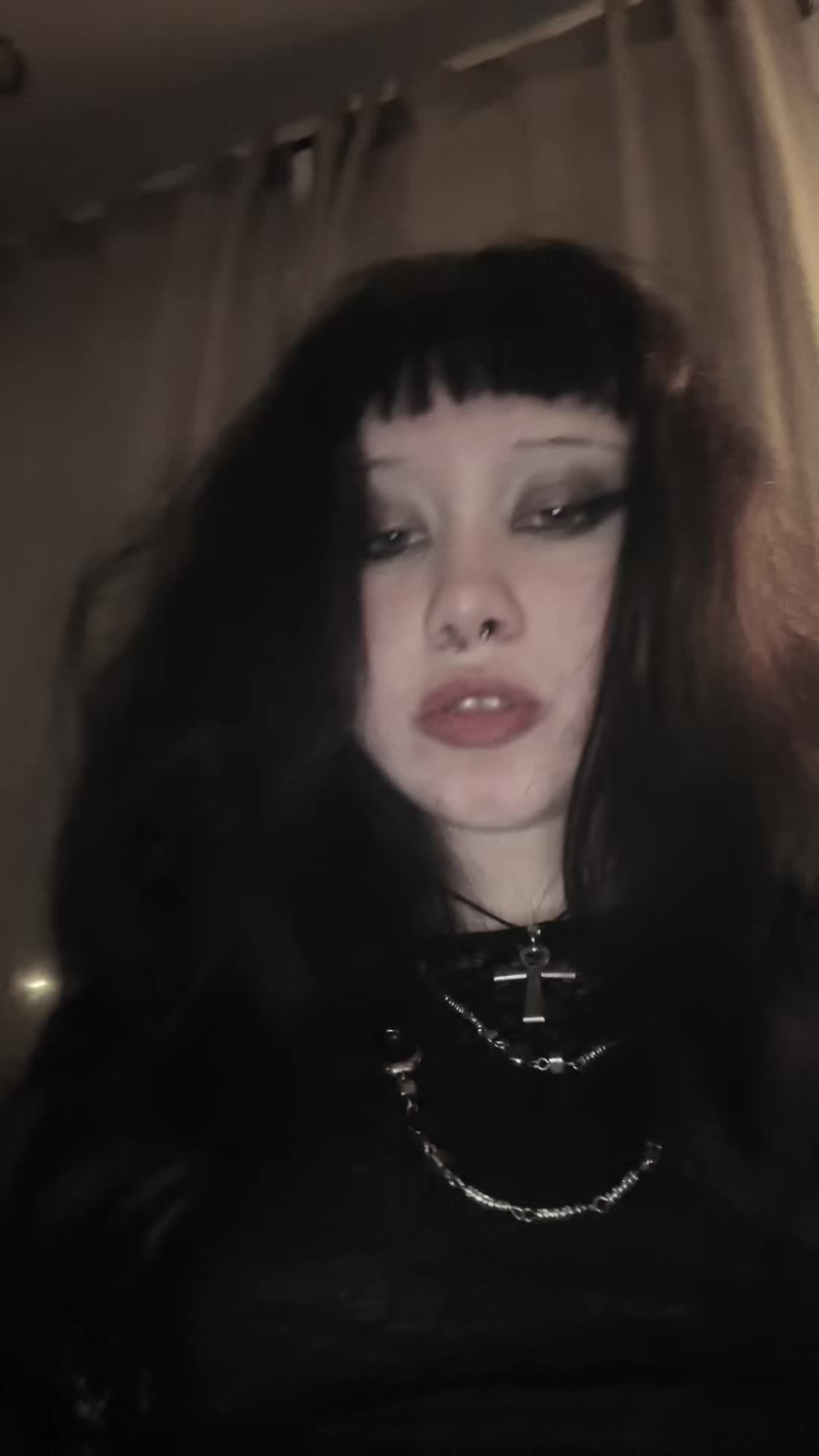 @Skylaxxc