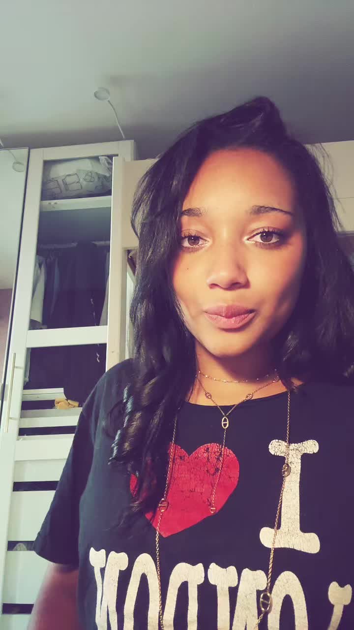 @Chloee