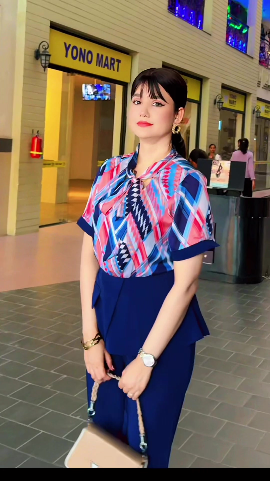 @Arnabi 👸🇳🇵