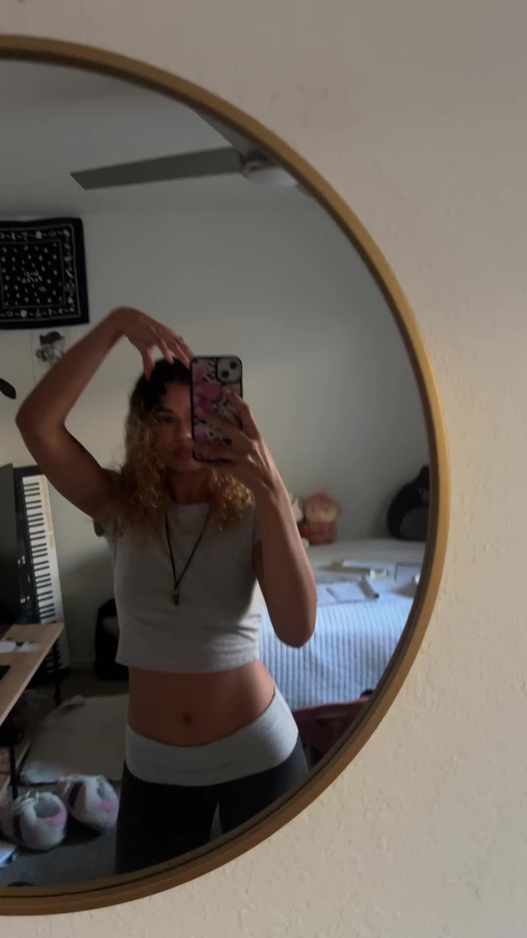 @ꨄ
