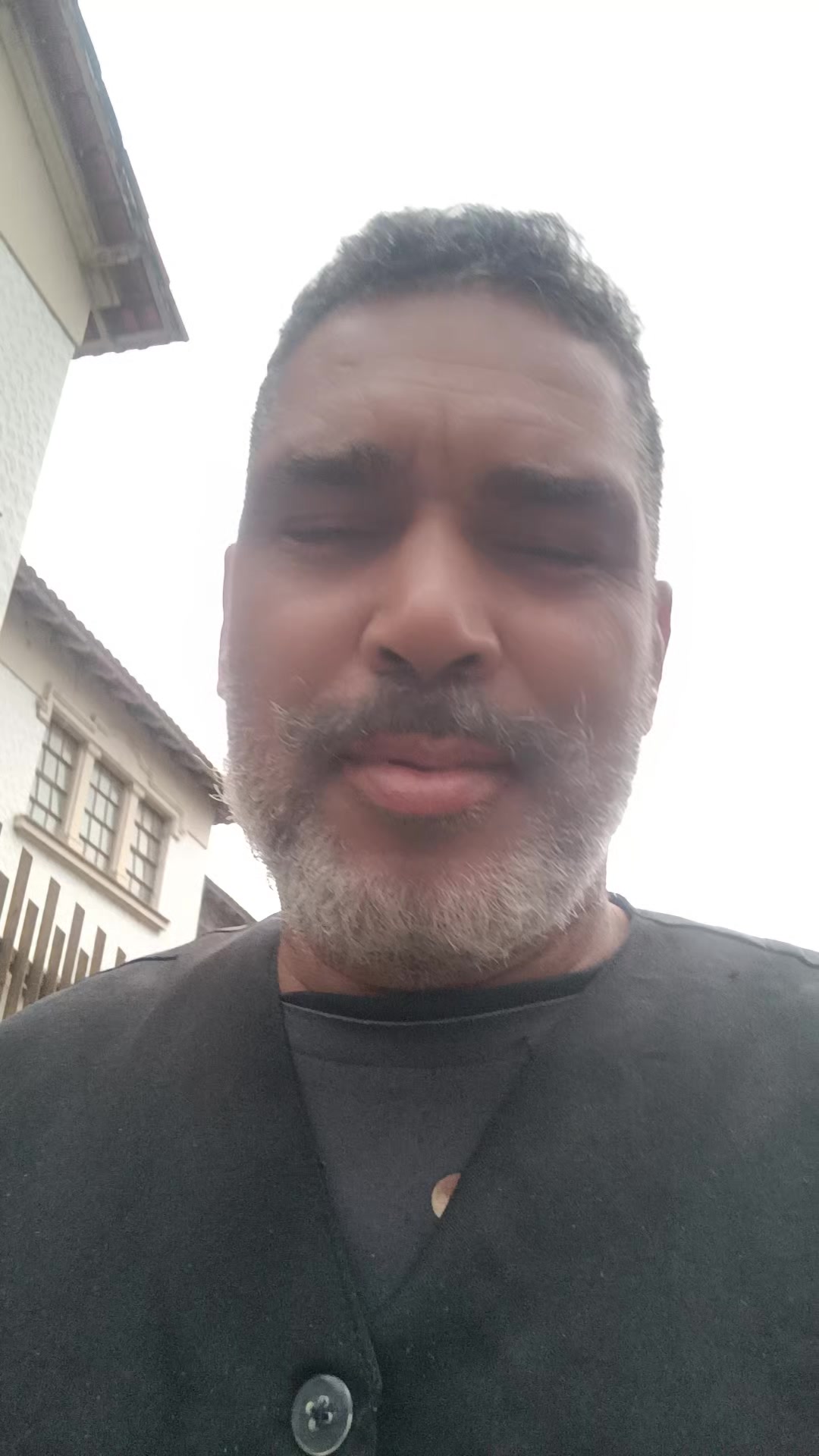 @vassouras