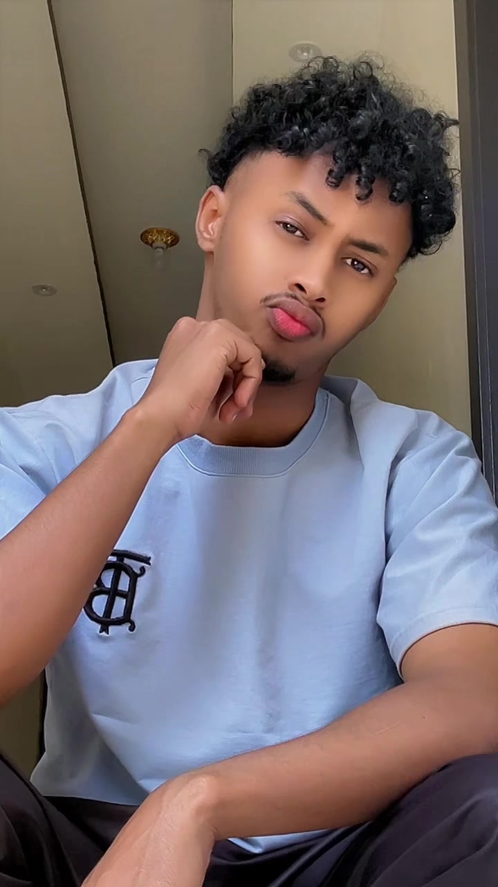 @unvailabl3_