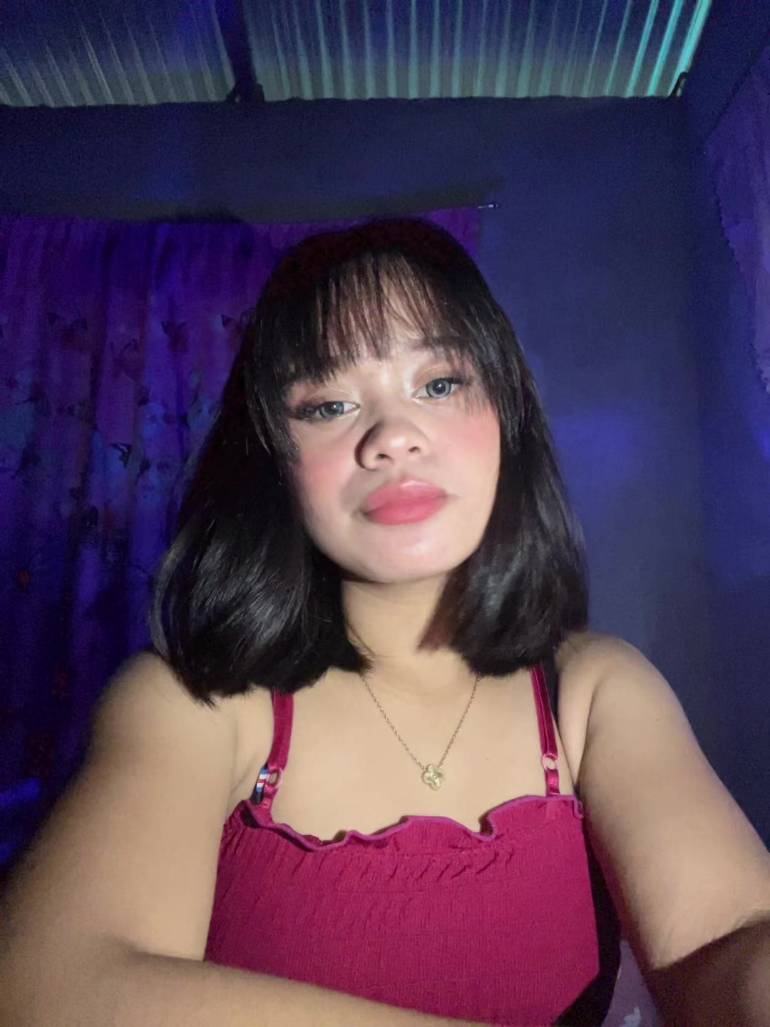 @~
