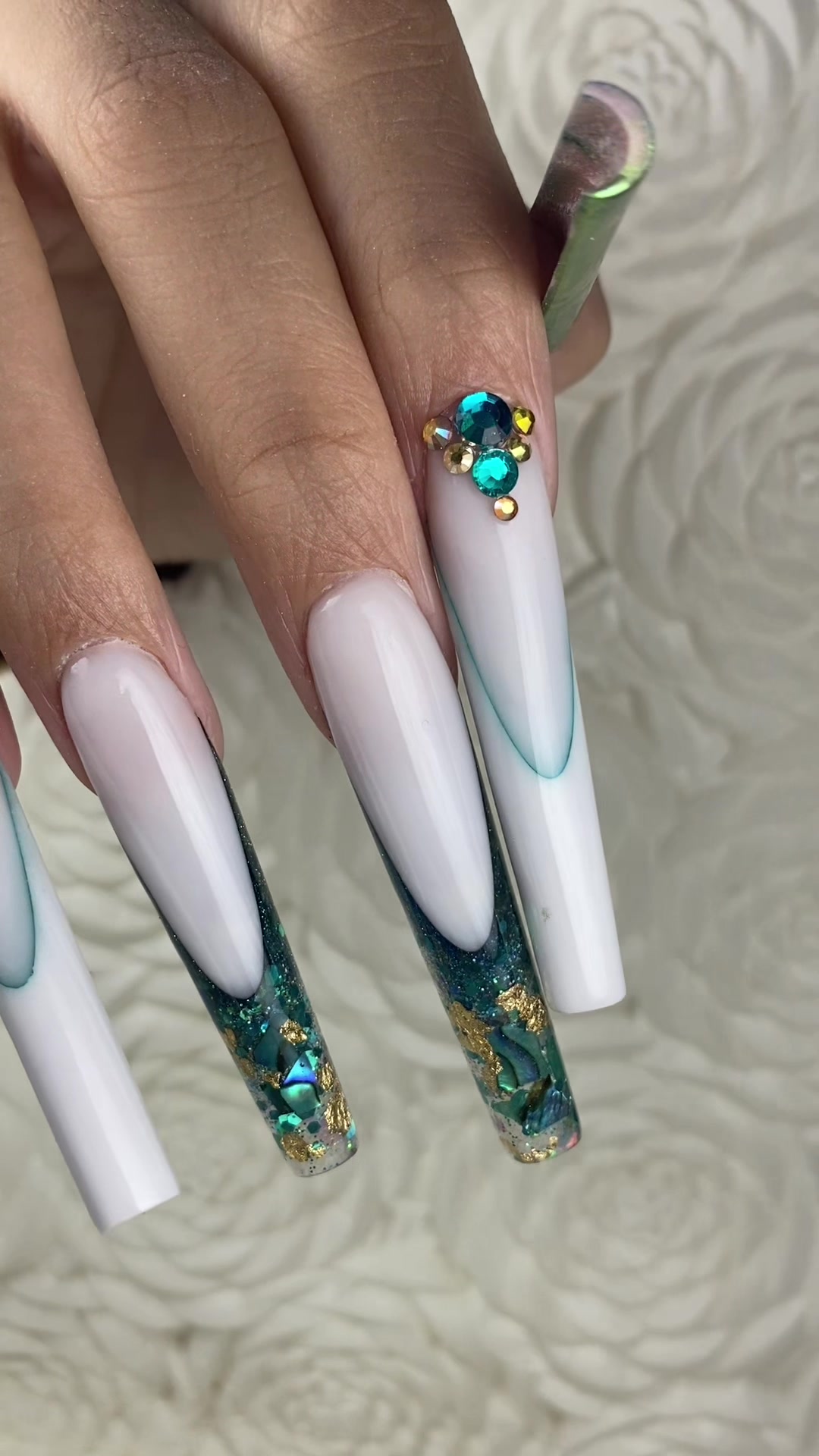 @Prismanails_