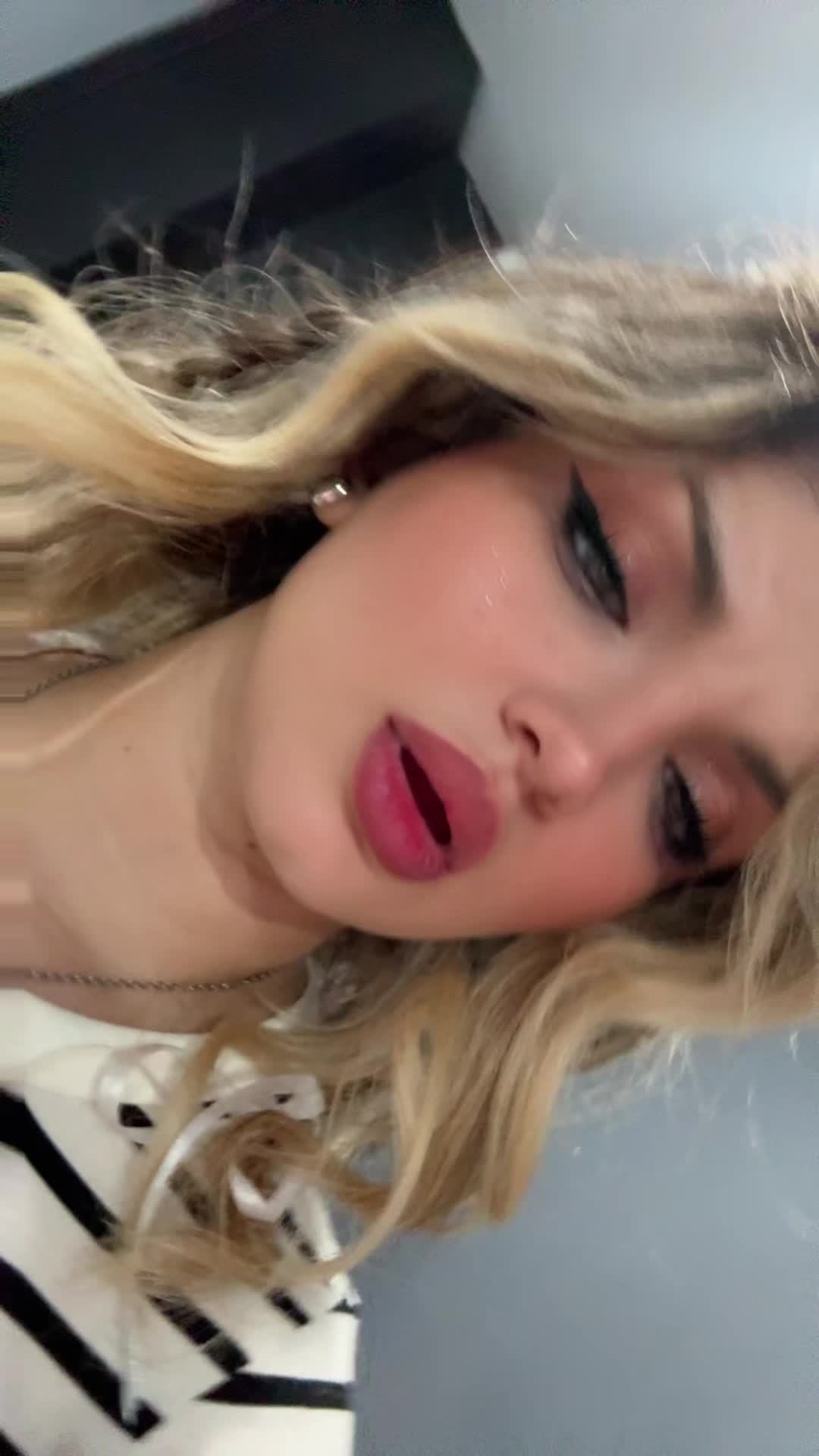 @Anahitaque