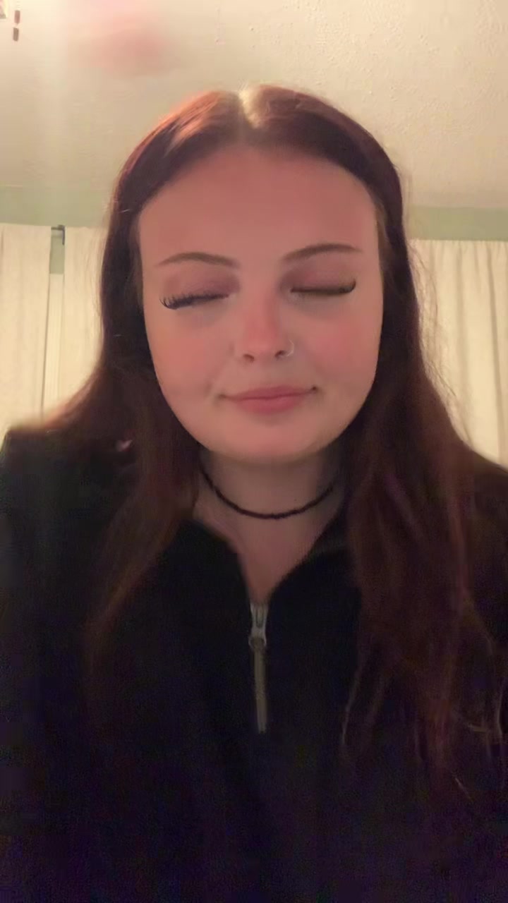 @leah ☮︎