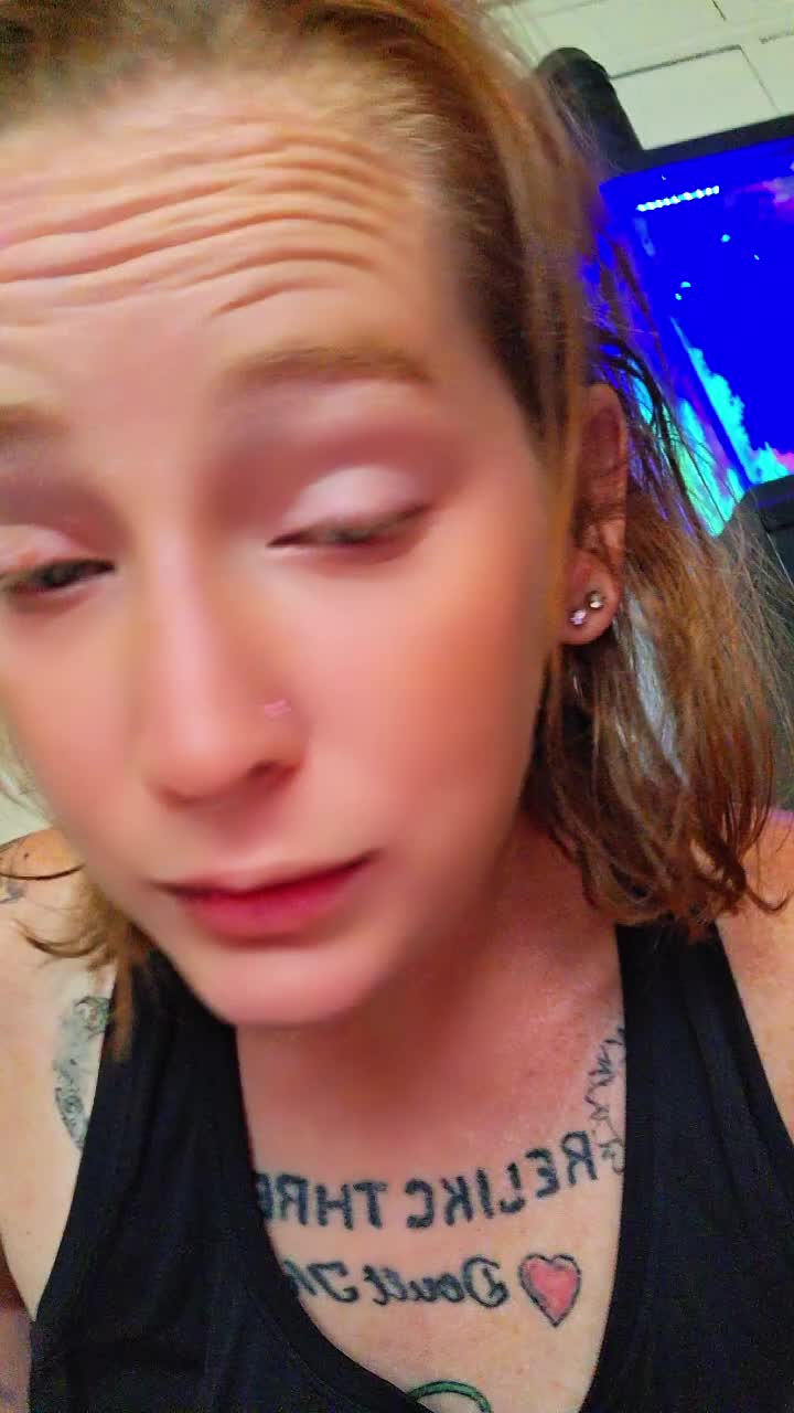 @SimplyLizzy93