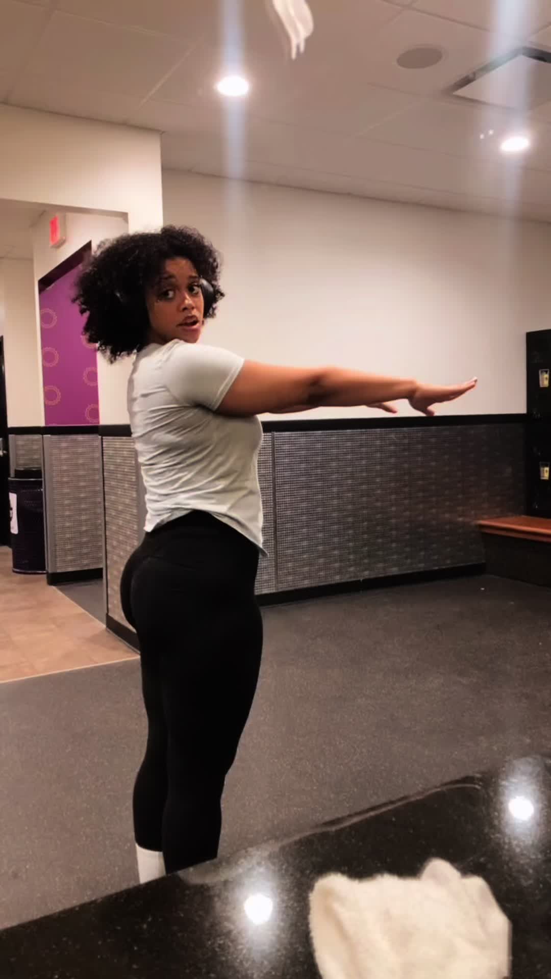 @Nicky_monroeee