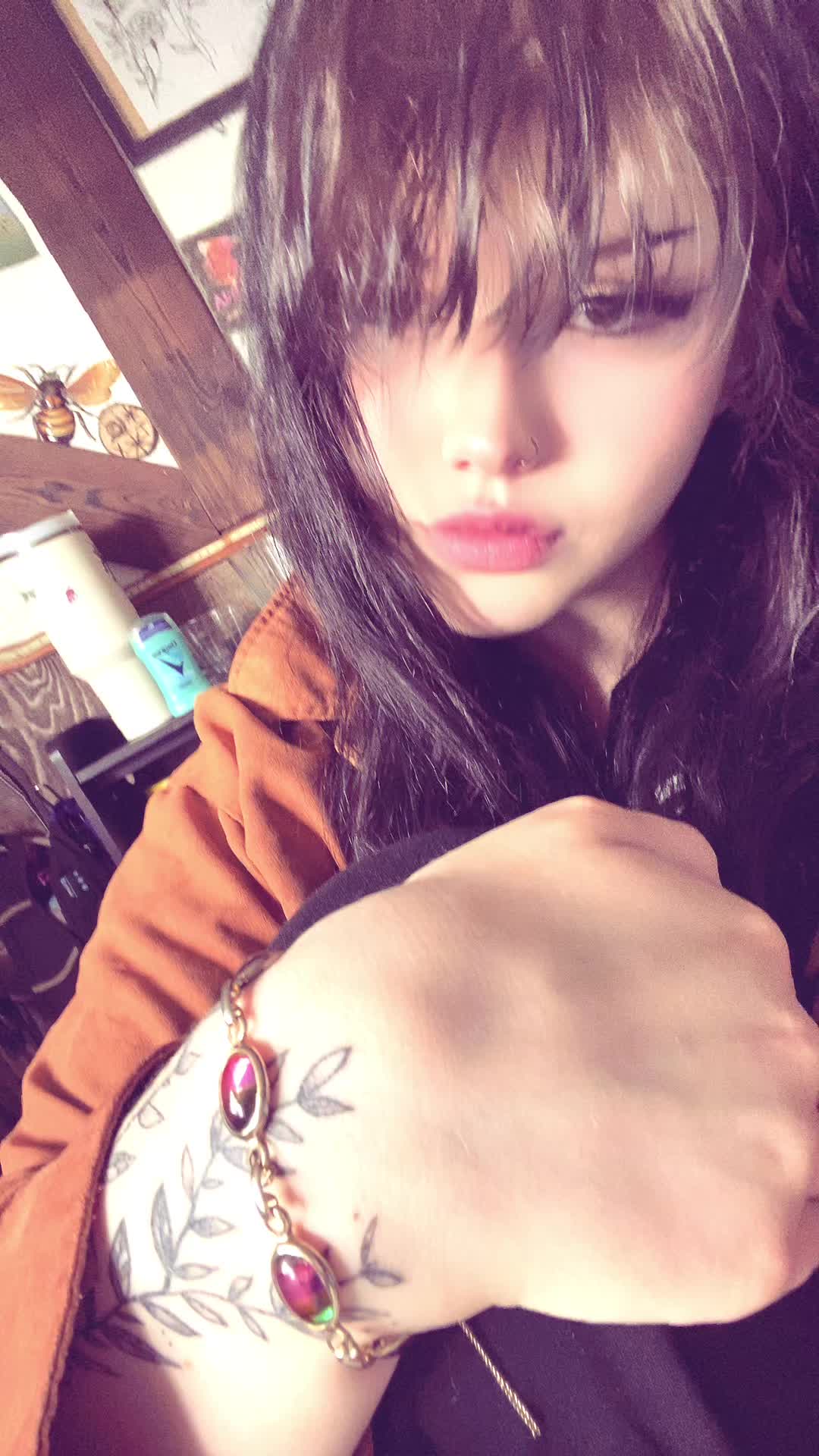 @tie<3