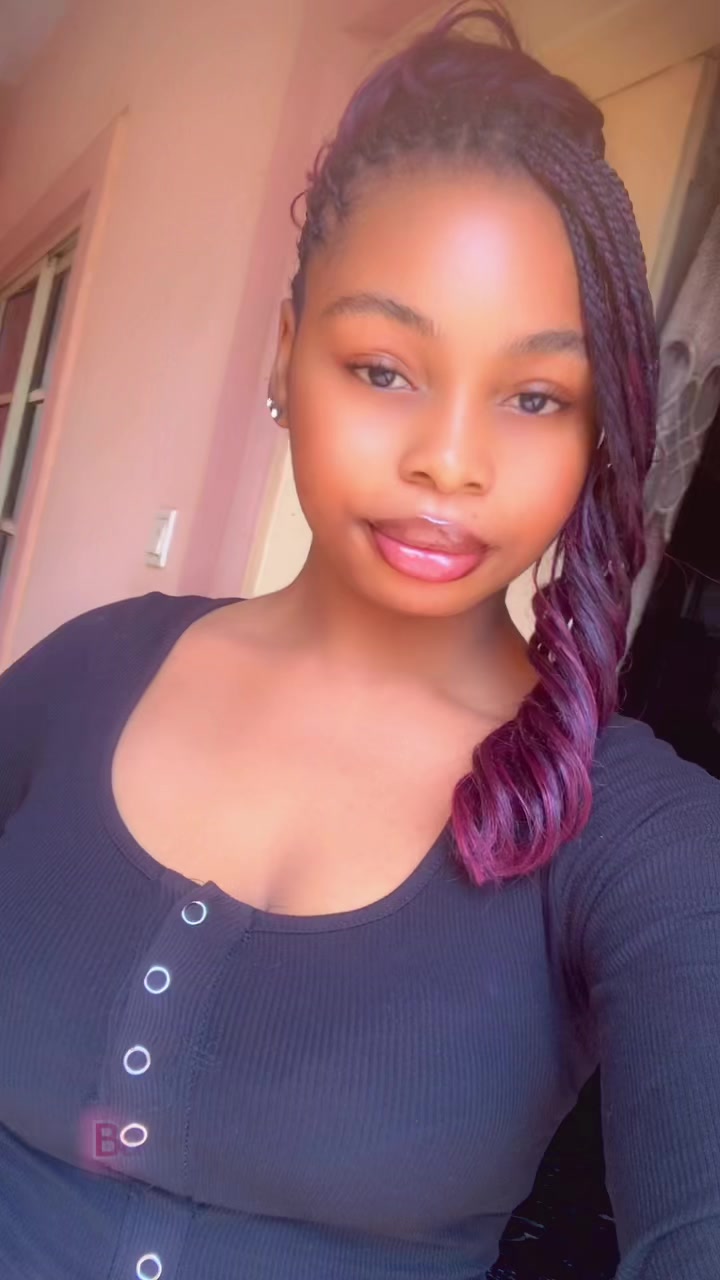 @Queen💕