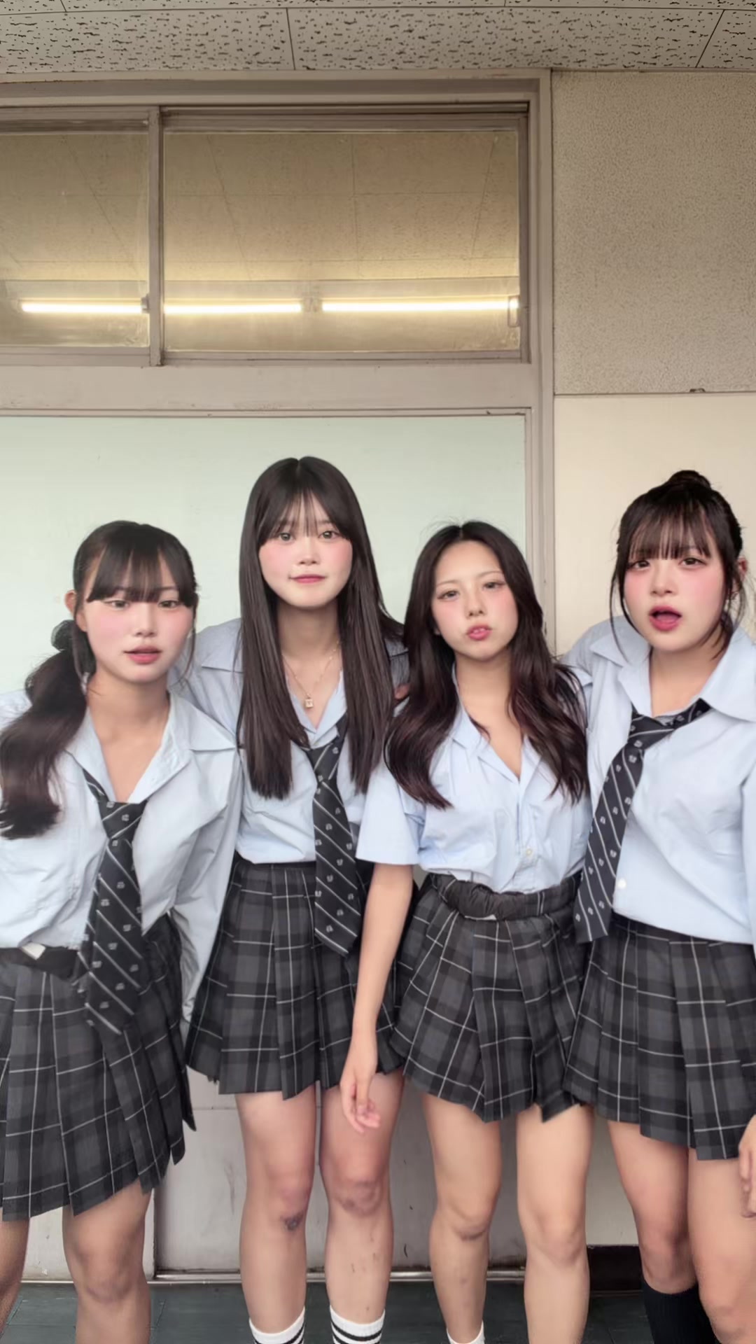 @こな