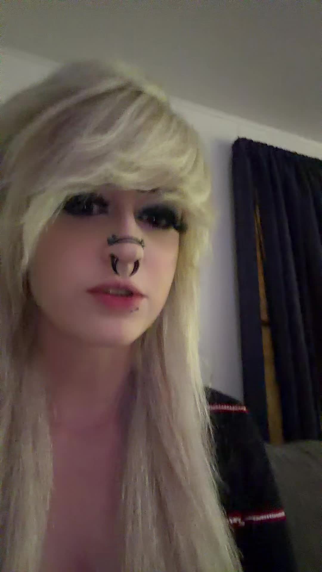 @Julia •^~^•