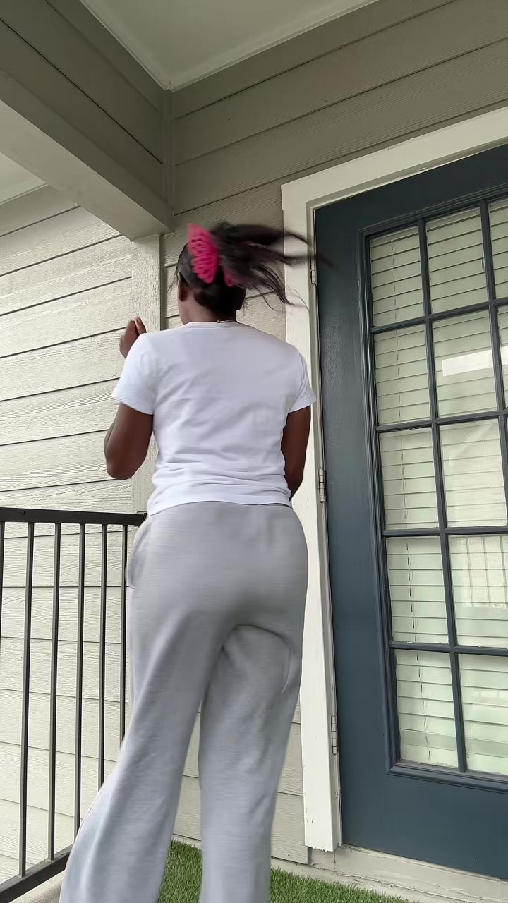 @pradabay.