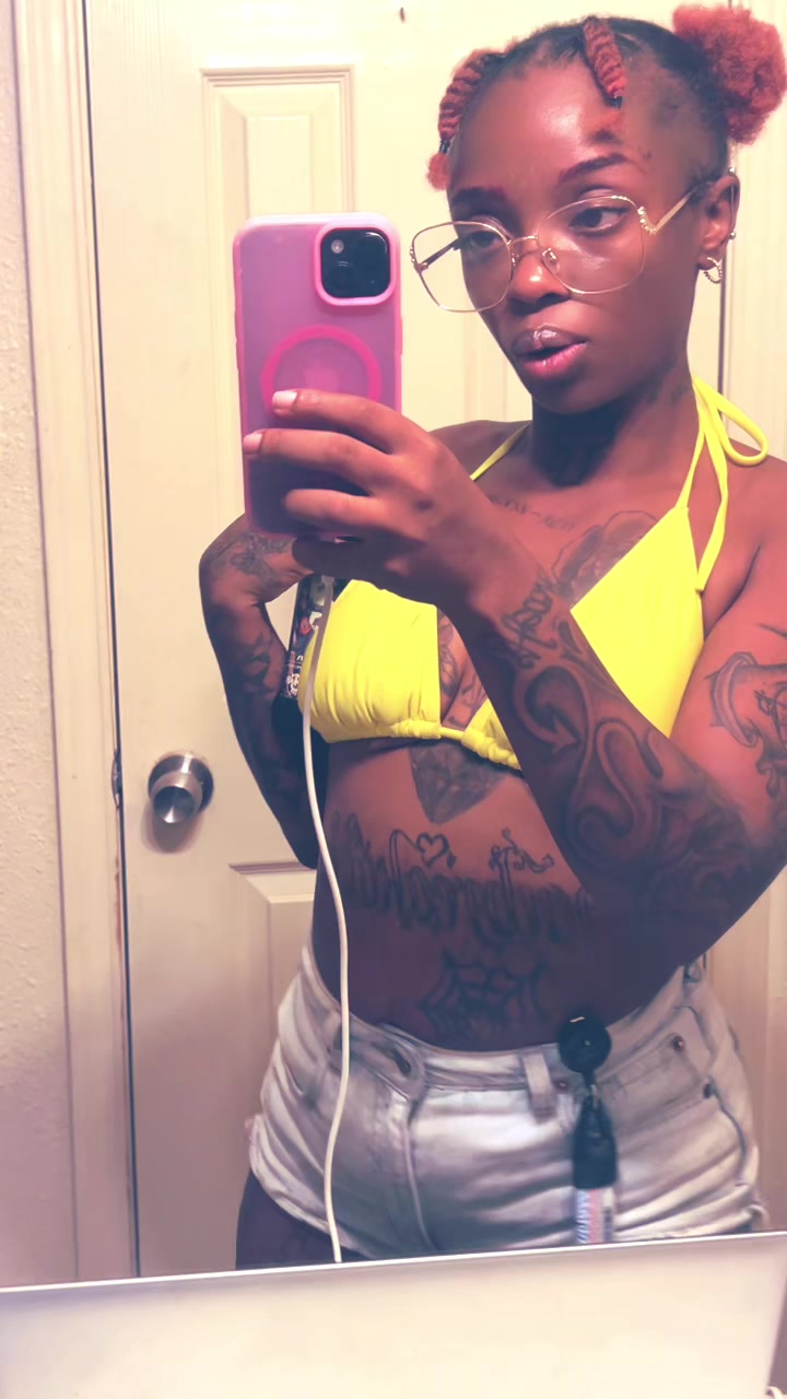 @PR3TTYFACE_DEE