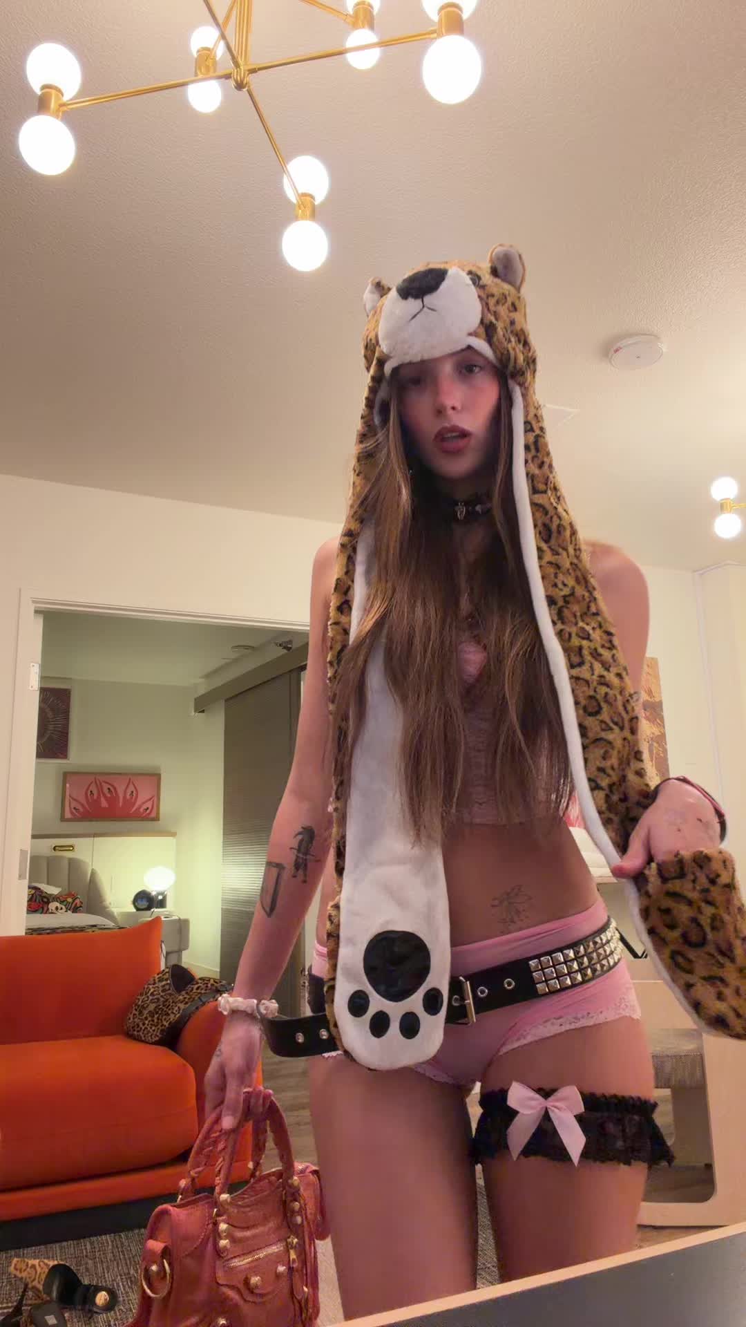 @leahblaxk