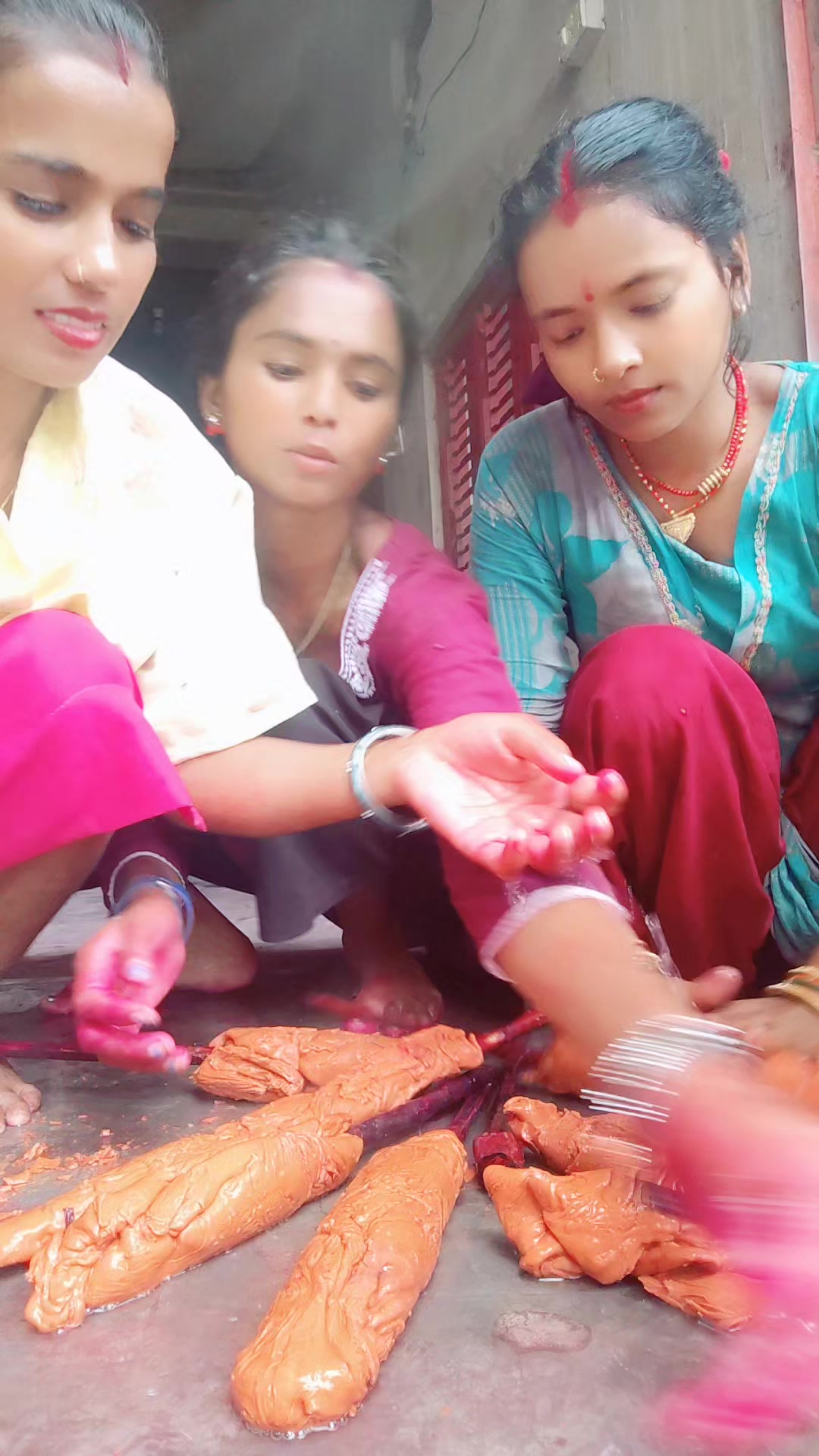 @Durga sah25 churi baale