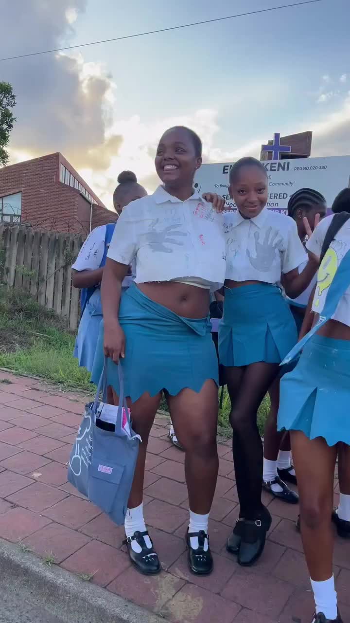 @universal saucyschool 📗📘📙