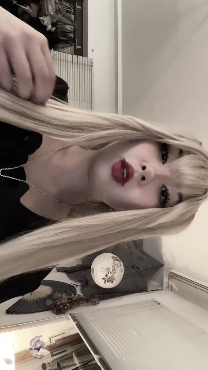 @𝕷𝔂 / 𝒀𝒂𝒛𝒖 🐾