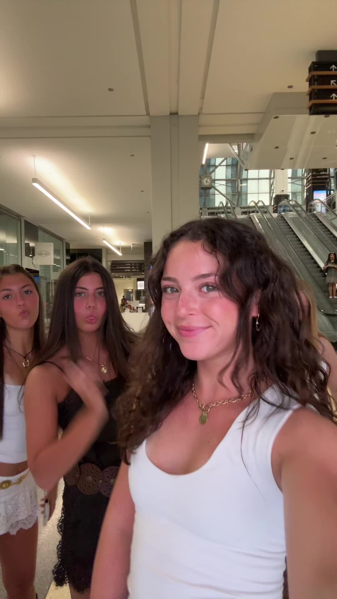 @ella
