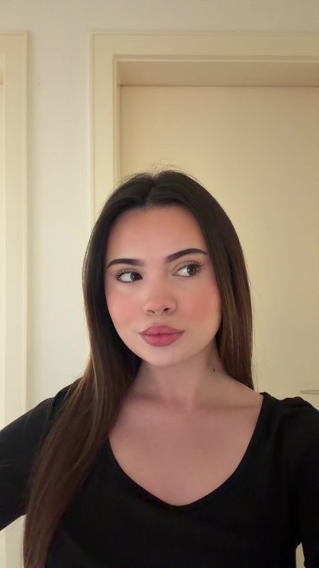 @𝐿𝑒𝑜𝑛𝑎🍓