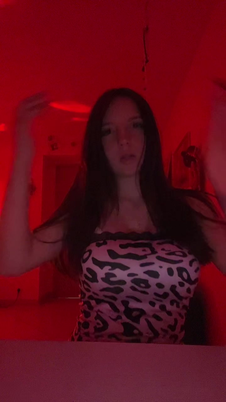 @Sophie_๐๐