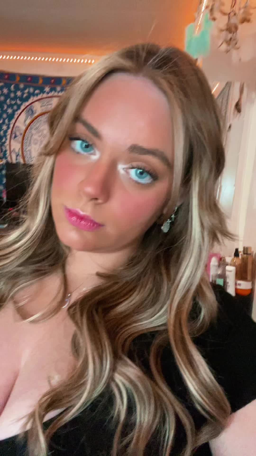@Tay