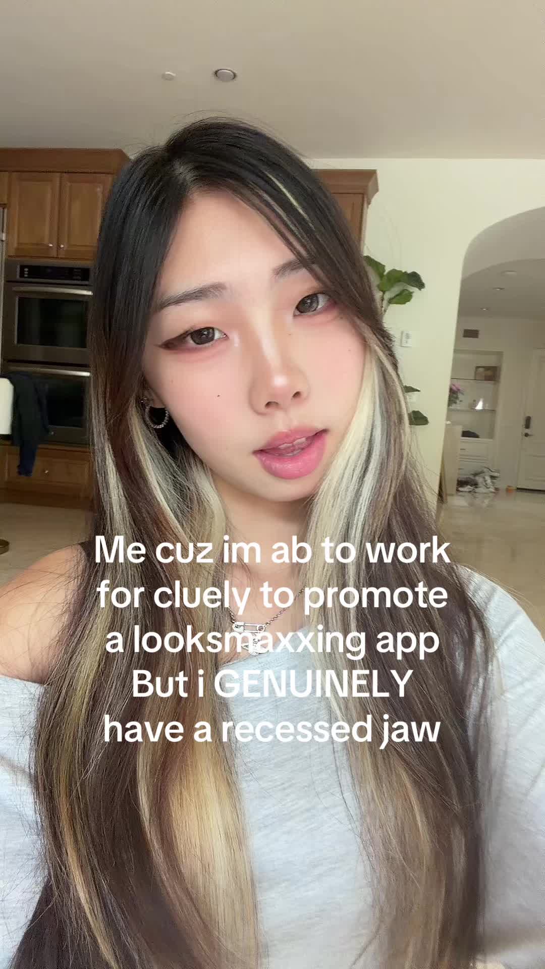 @adri_323_