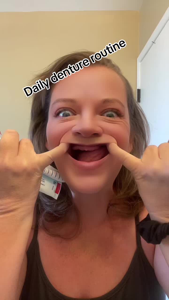 @melanimclain