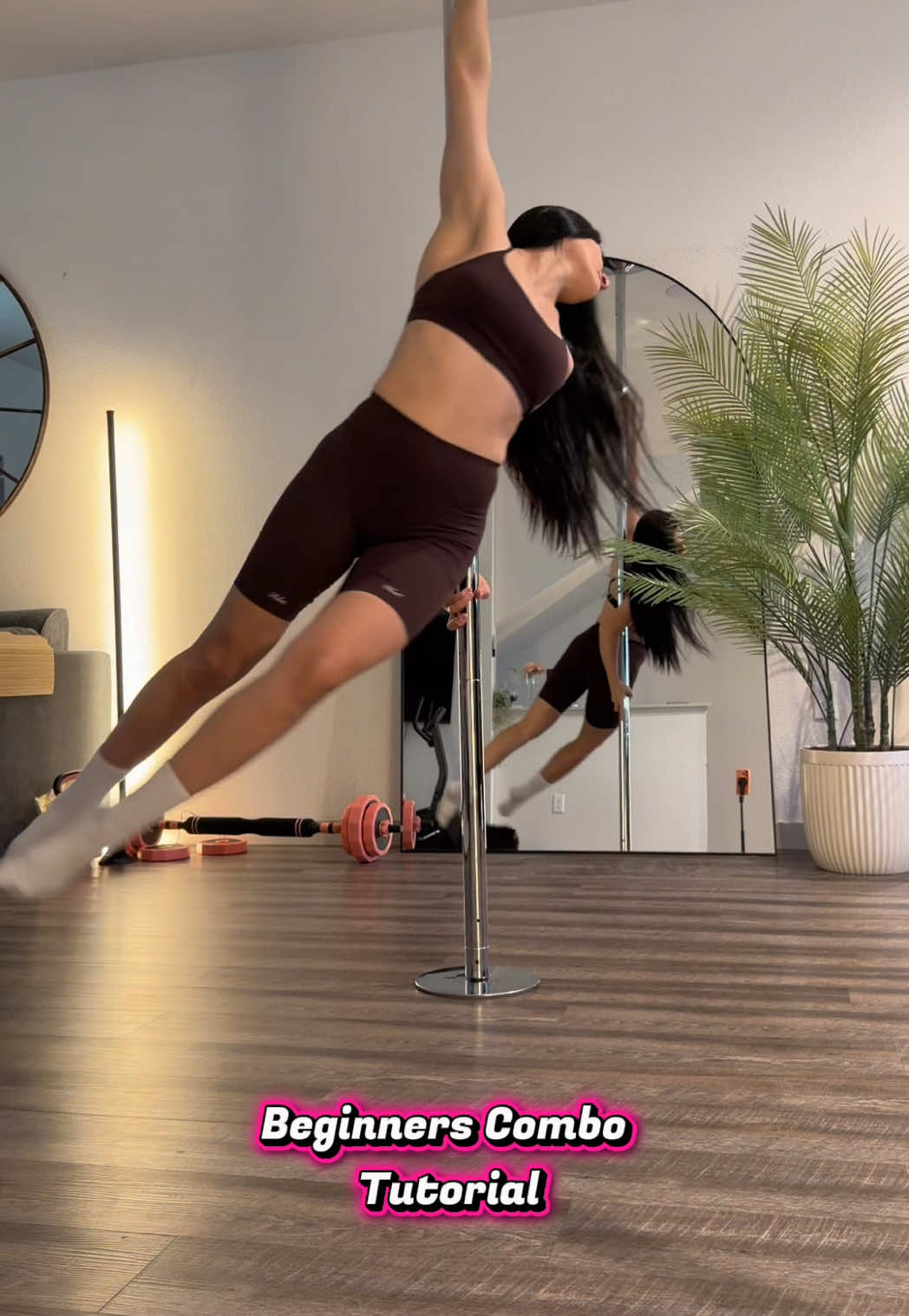 @ElaPoleDance