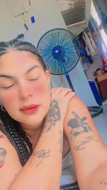 @❣️ la mu&ntilde;eca ❣️
