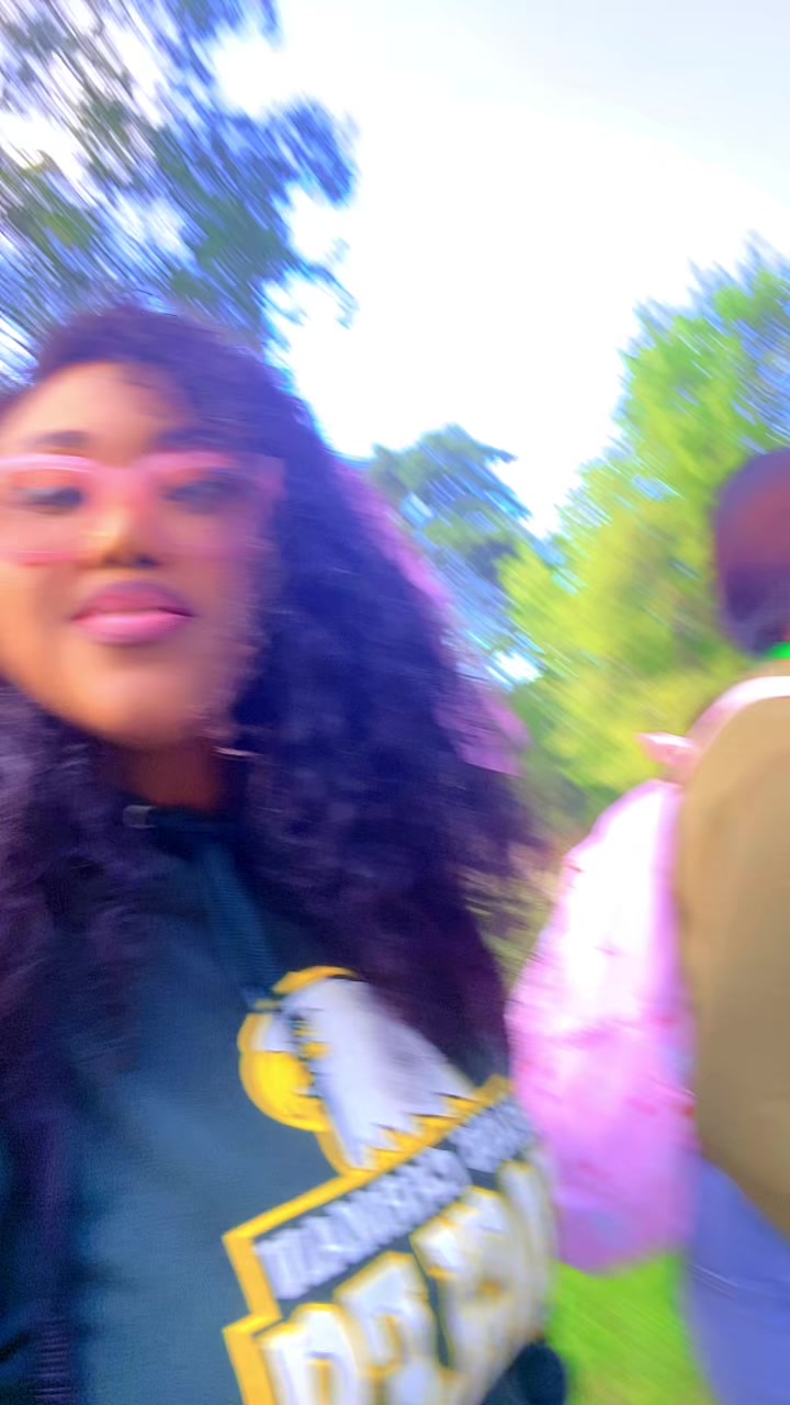 @Vanessa 🇨🇦
