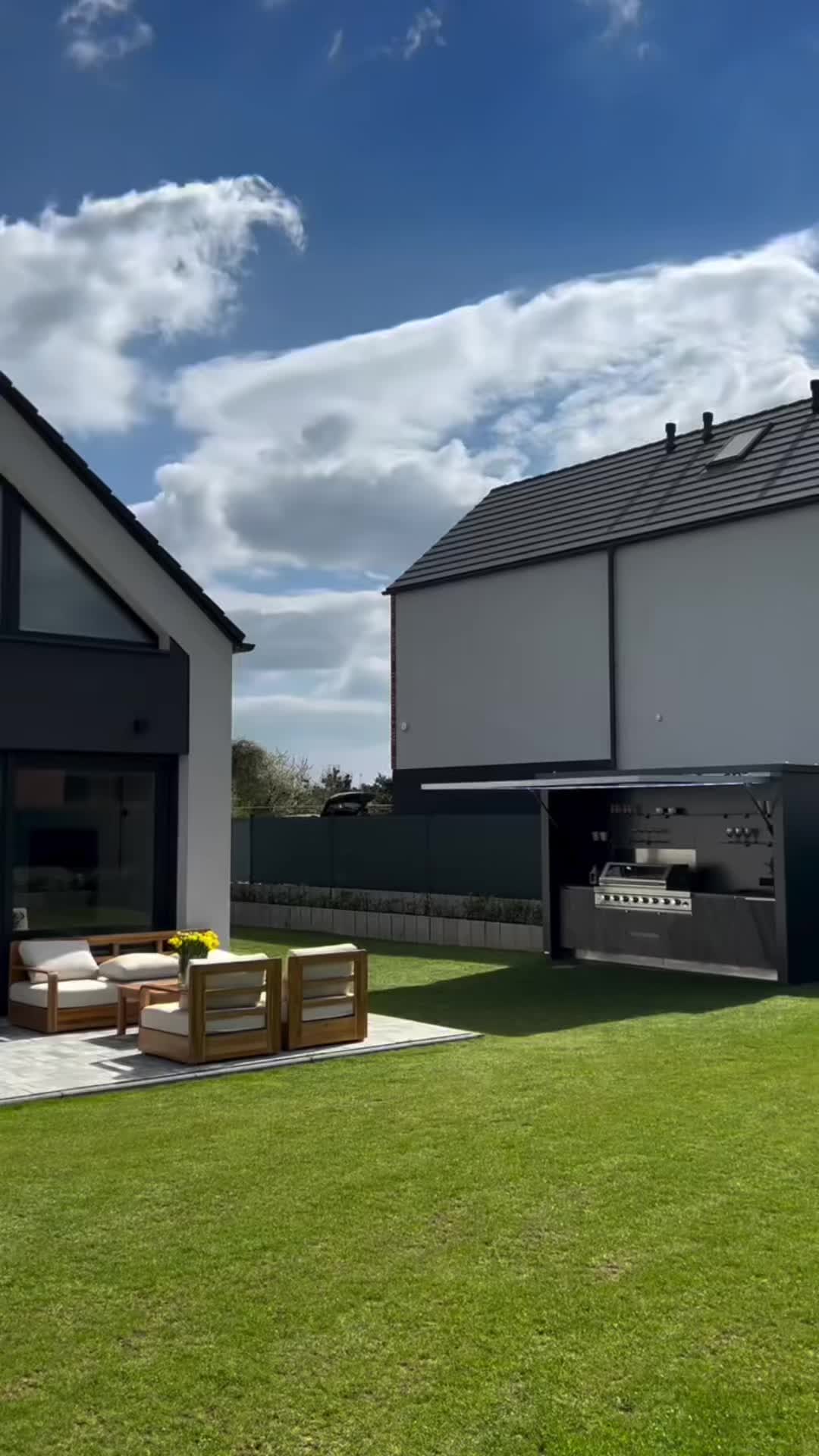 @Grilluxe Outdoor Kitchens