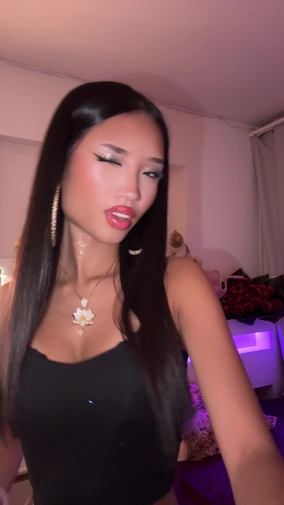 @𝓢𝓐𝓡𝓐𝓗🎀