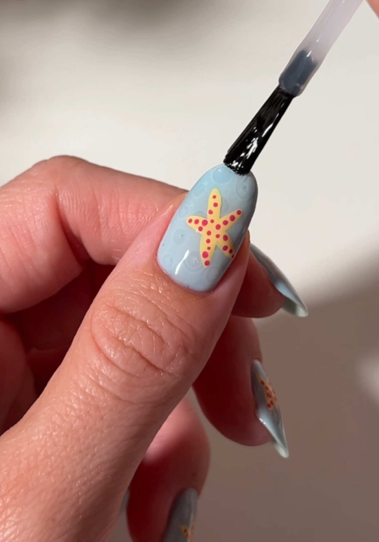 @essie