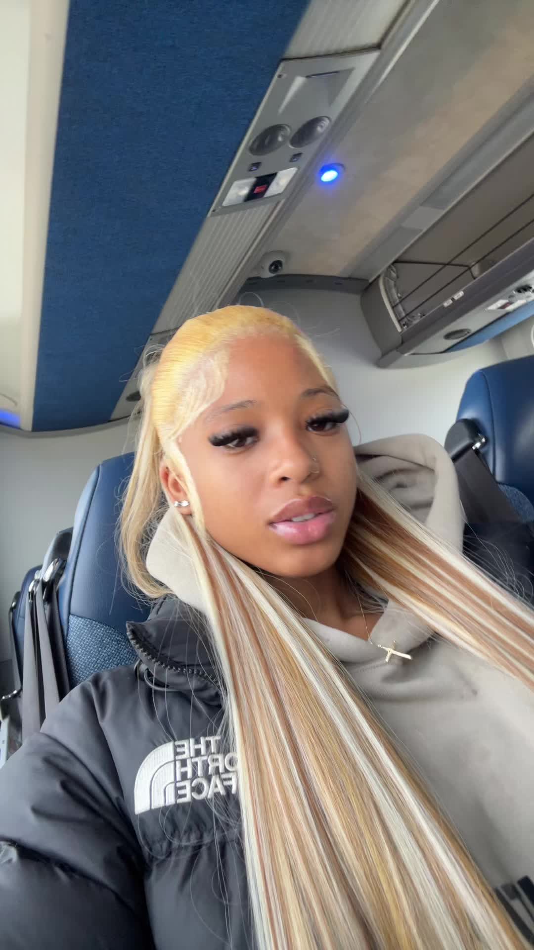 @naomi🌟