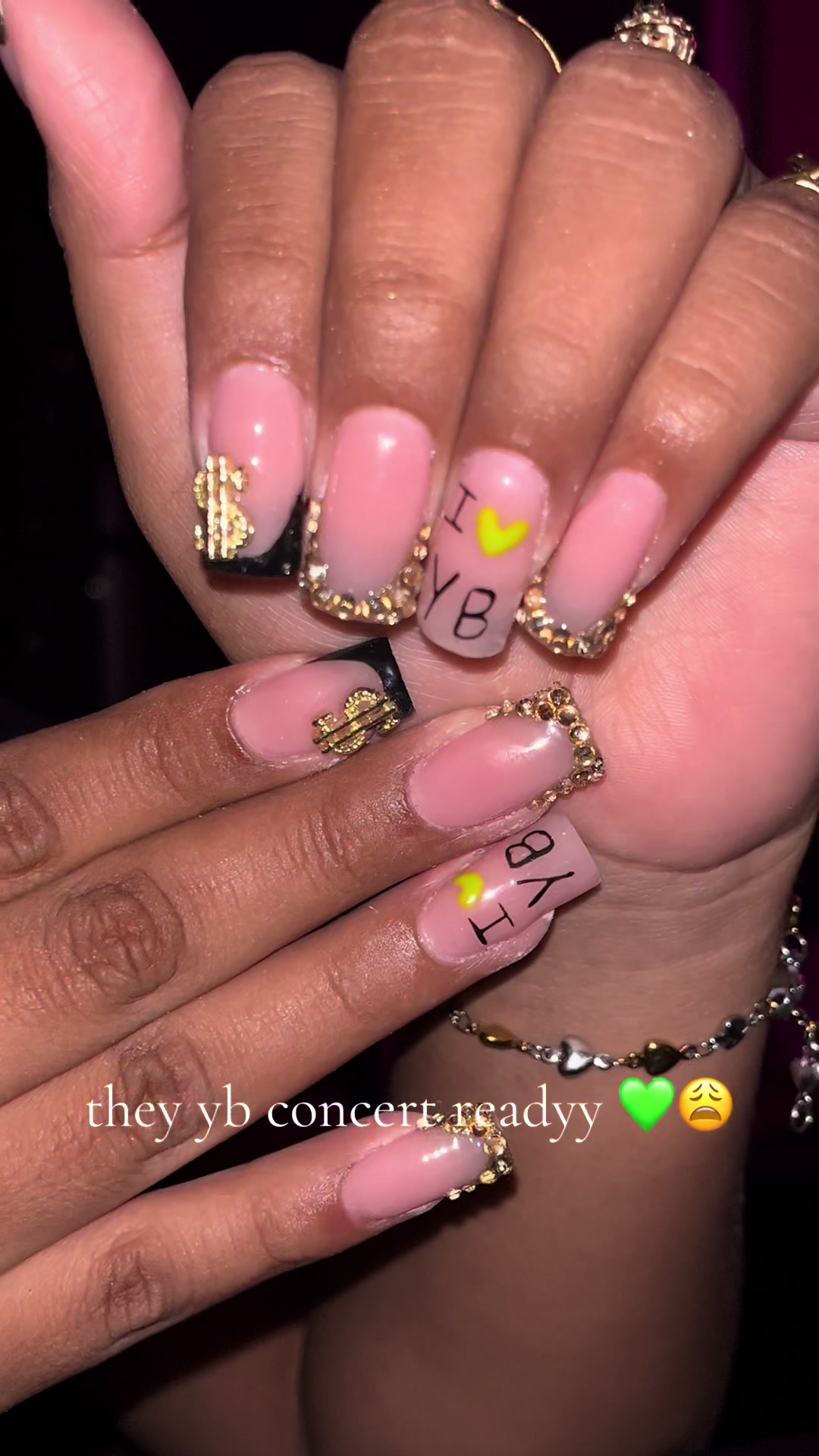 @abii 🌺.