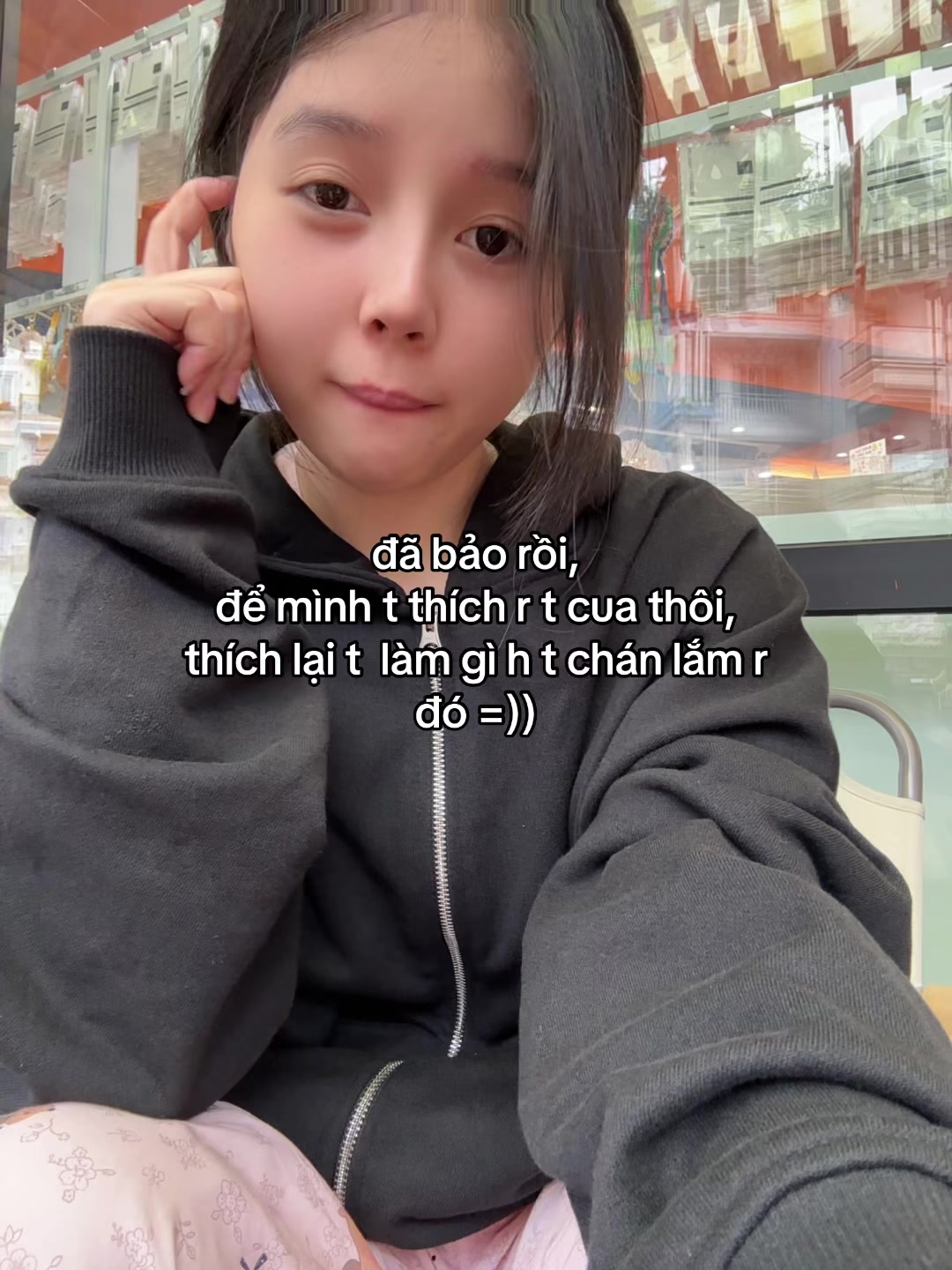 @&Uacute;t Thu&yacute;