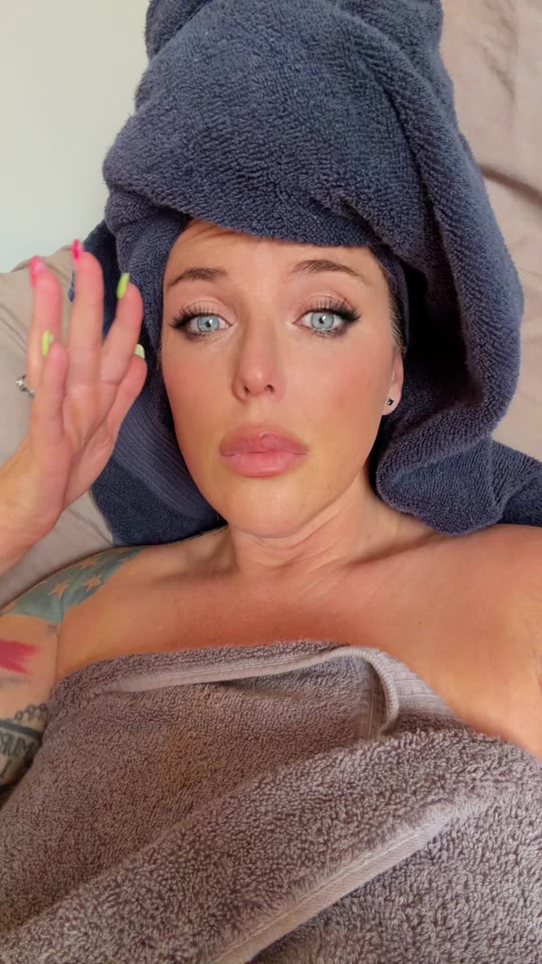 @Blueeye_Vixen💙