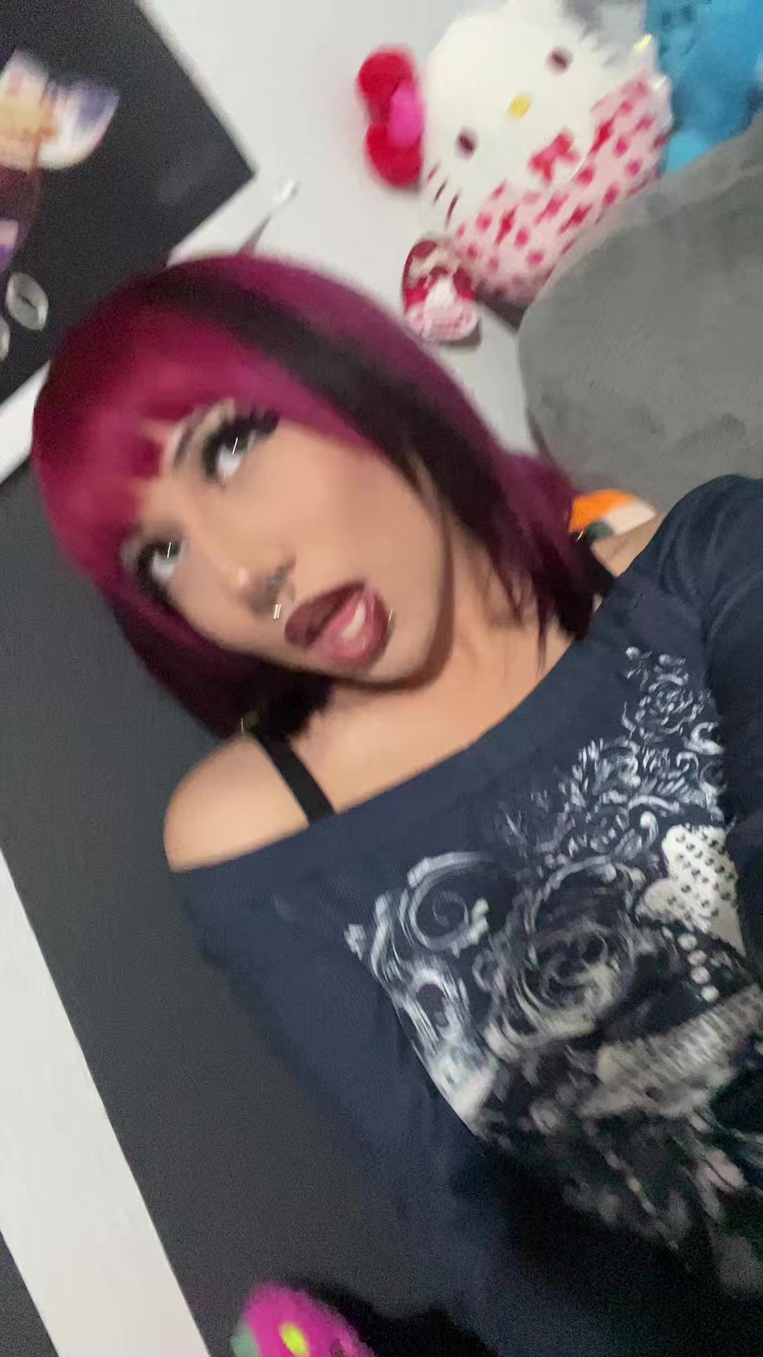 @<3