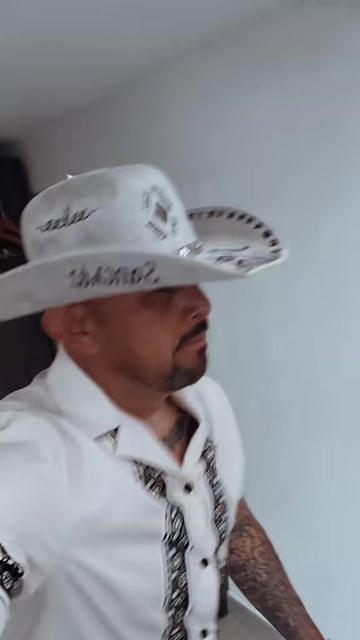 @JESSE SANCHEZ