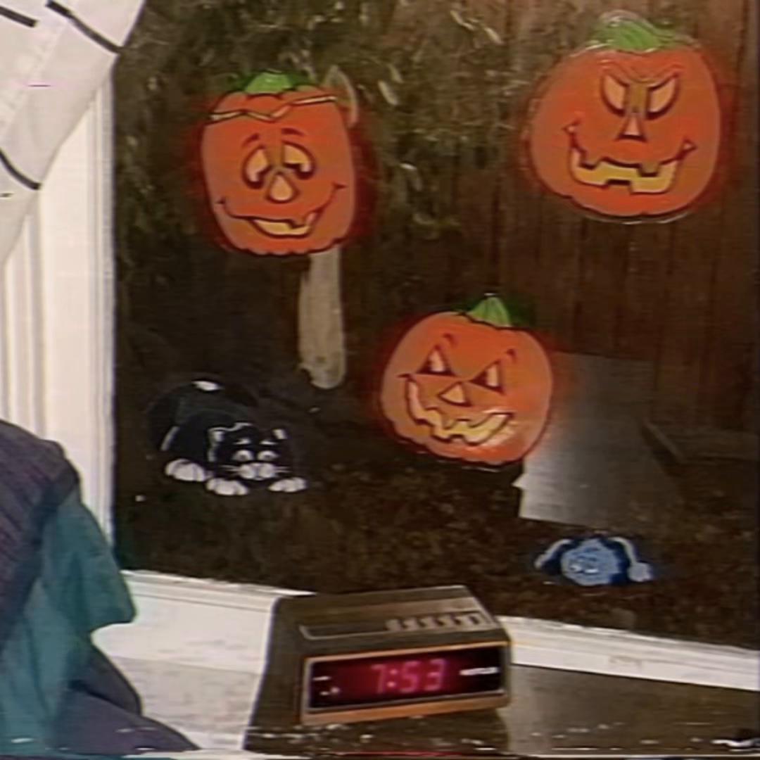 @spookyseasonftw