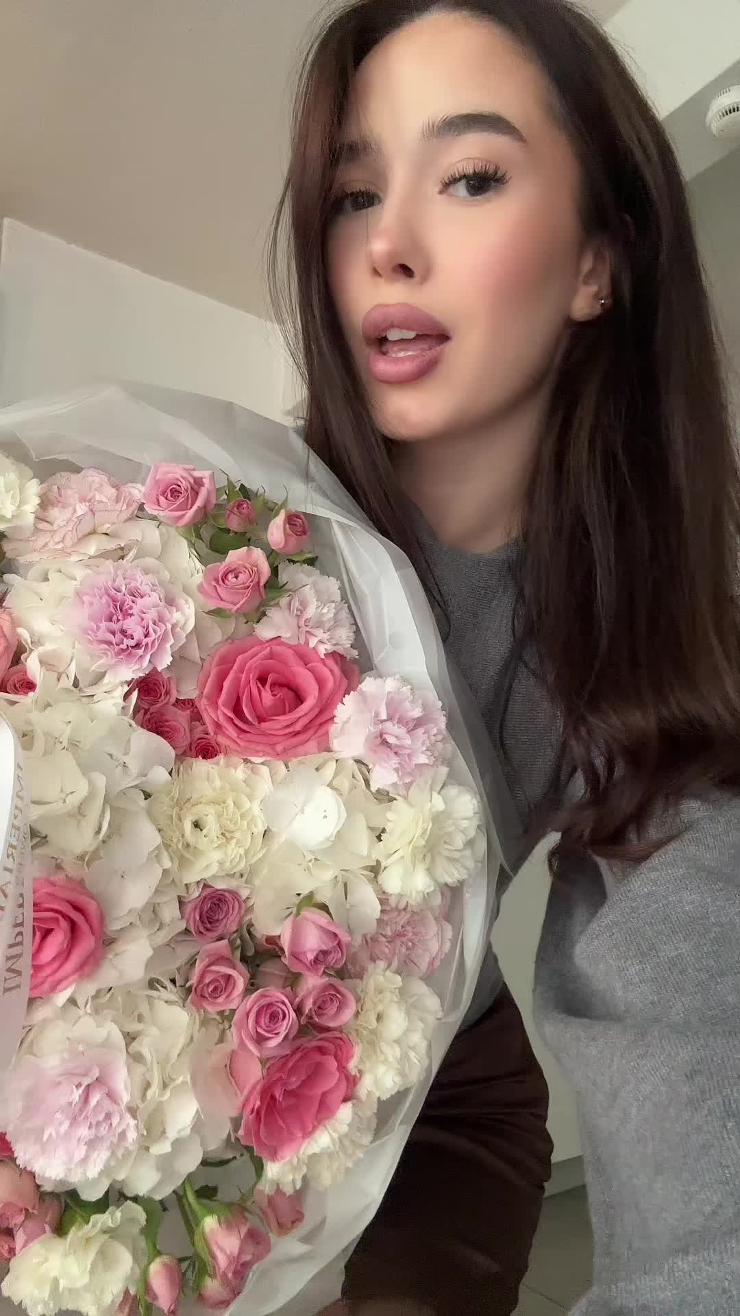 @secretaccount_lizacb