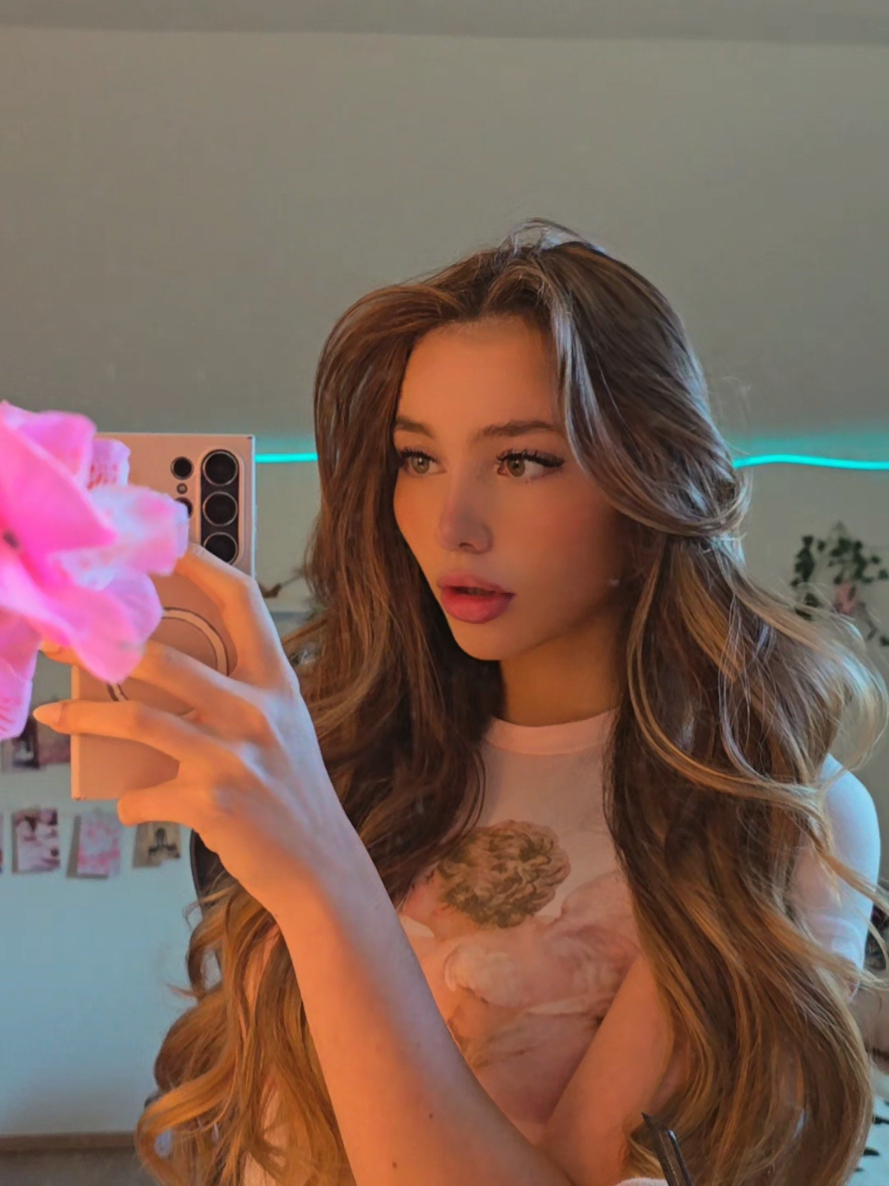 @Lara 🌸