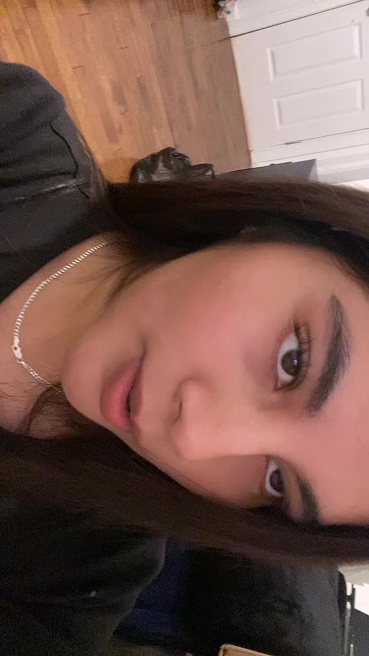 @Ojitos 🤎
