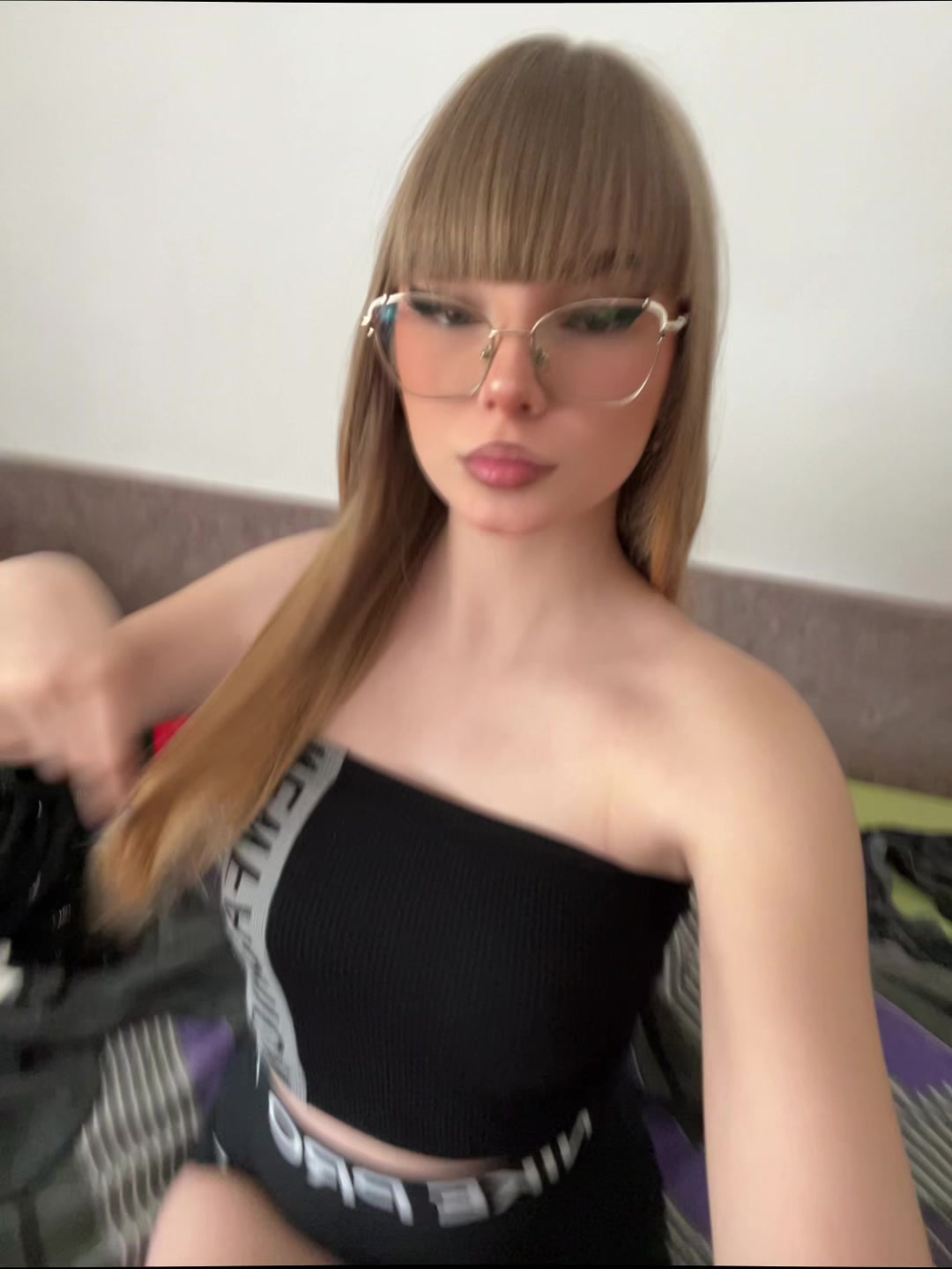 @_comiskaa