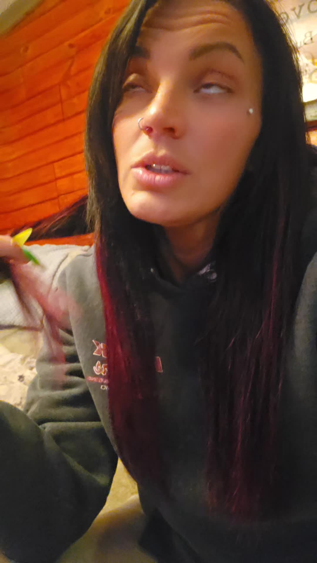 @Official _bombmom3