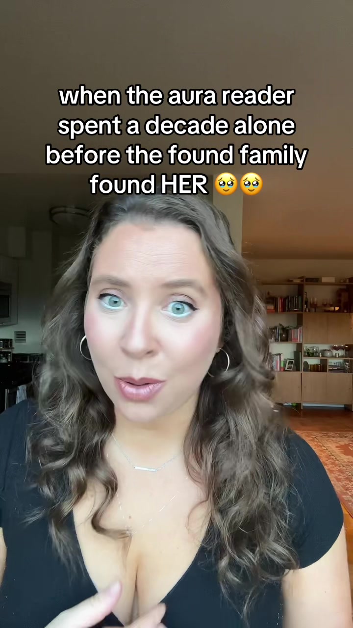 @Emma Hooks, Author